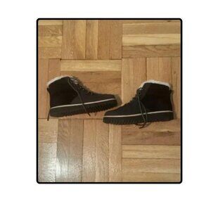 Black Winter Boots Size 11 - Solid Black with Faux Fur